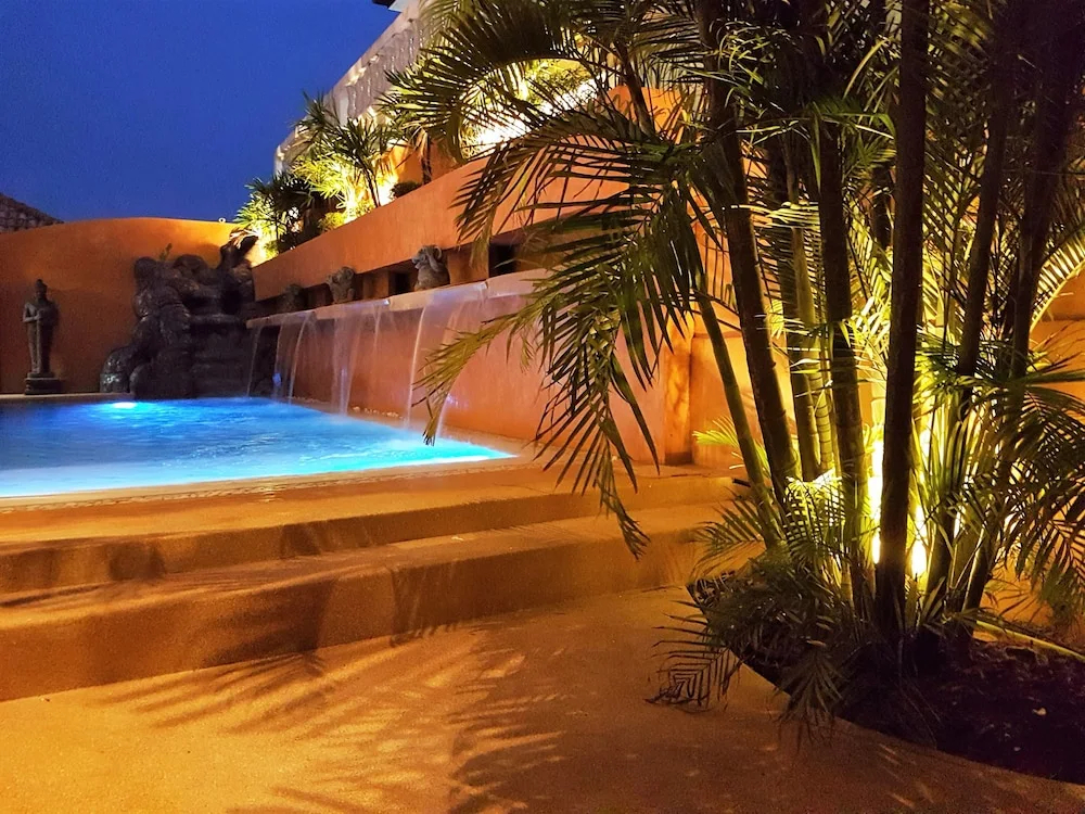 Foto - WOWLAND Luxury Pool Villa Pattaya Walking Street