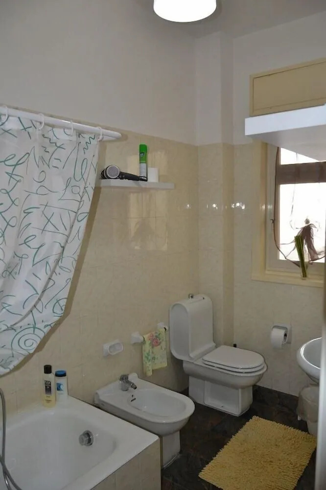 Photo - BED&FLY NEAR AIRPORT CATANIA FONTANAROSSA BAGNO PRIVATO In CAMERA