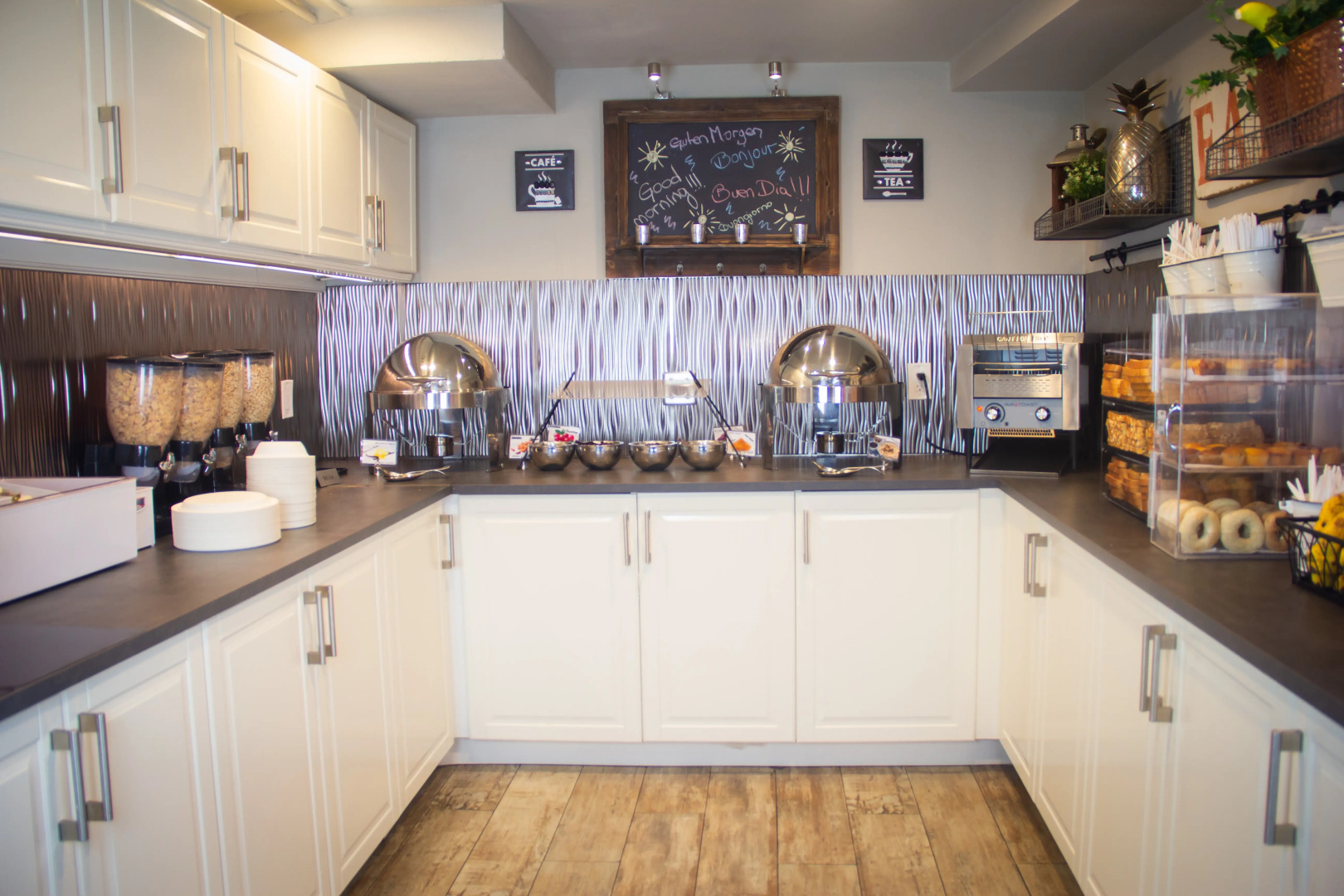 Photo - Nine20 Collins Apartments by Lowkl