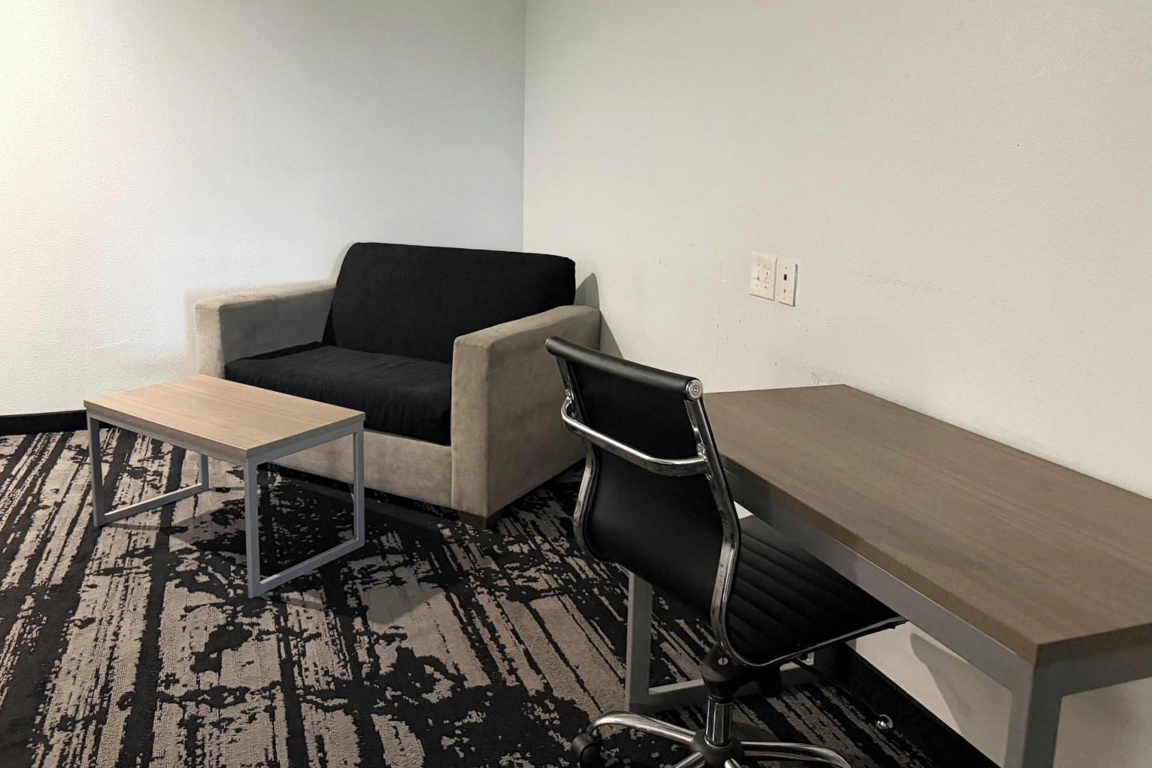 Photo - Hotel Royale IAH Airport North Houston I-45