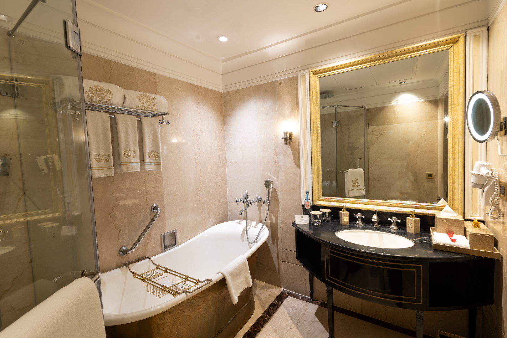 Photo - The Claridges, New Delhi