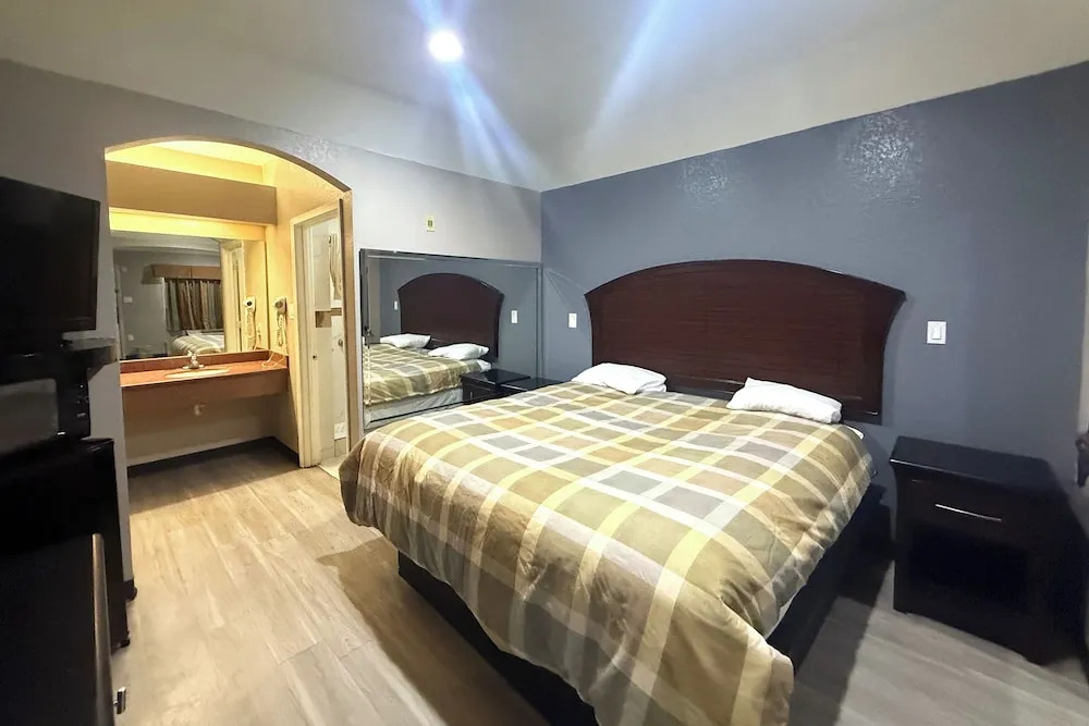 Foto - Hotel O Regency Suites Houston - IAH Beltway 8