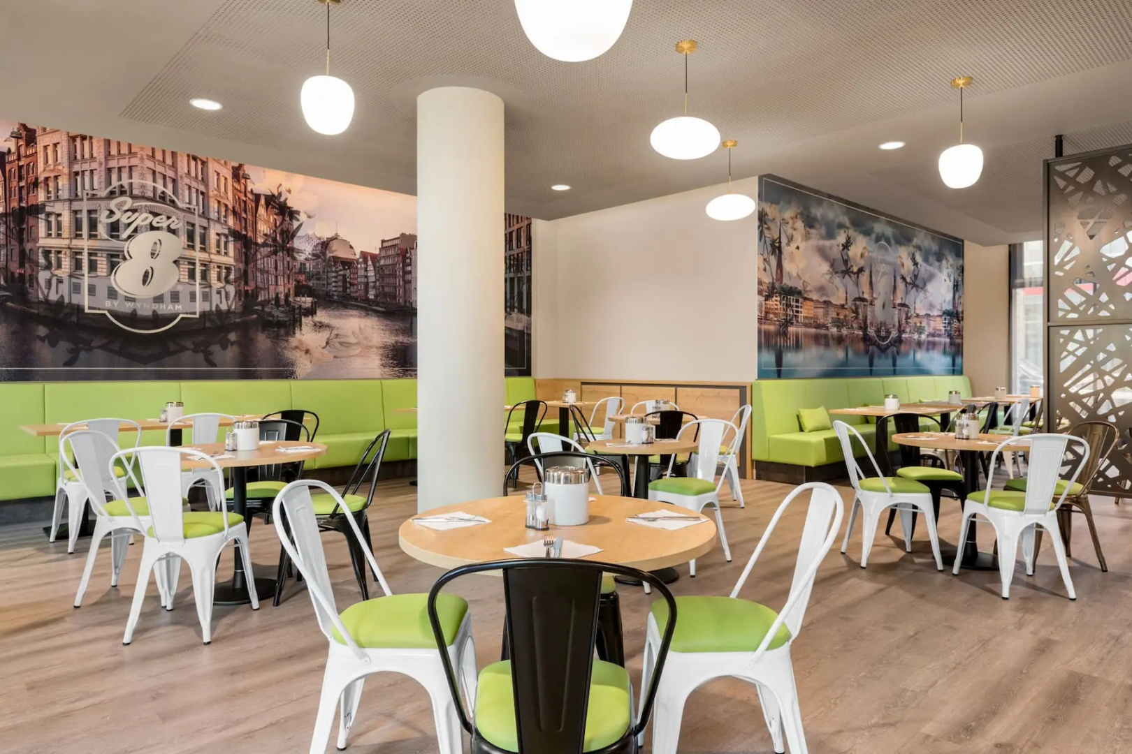 Photo - Premier Inn Hamburg City Berliner Tor