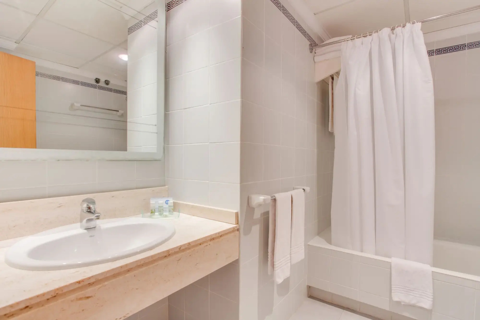 Foto - Inturotel Azul Garden