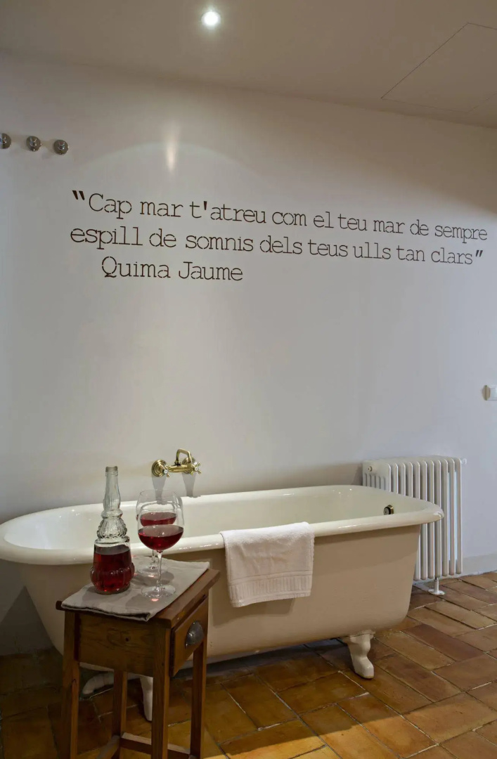 Foto - Encís d'Empordà -Adults Only-