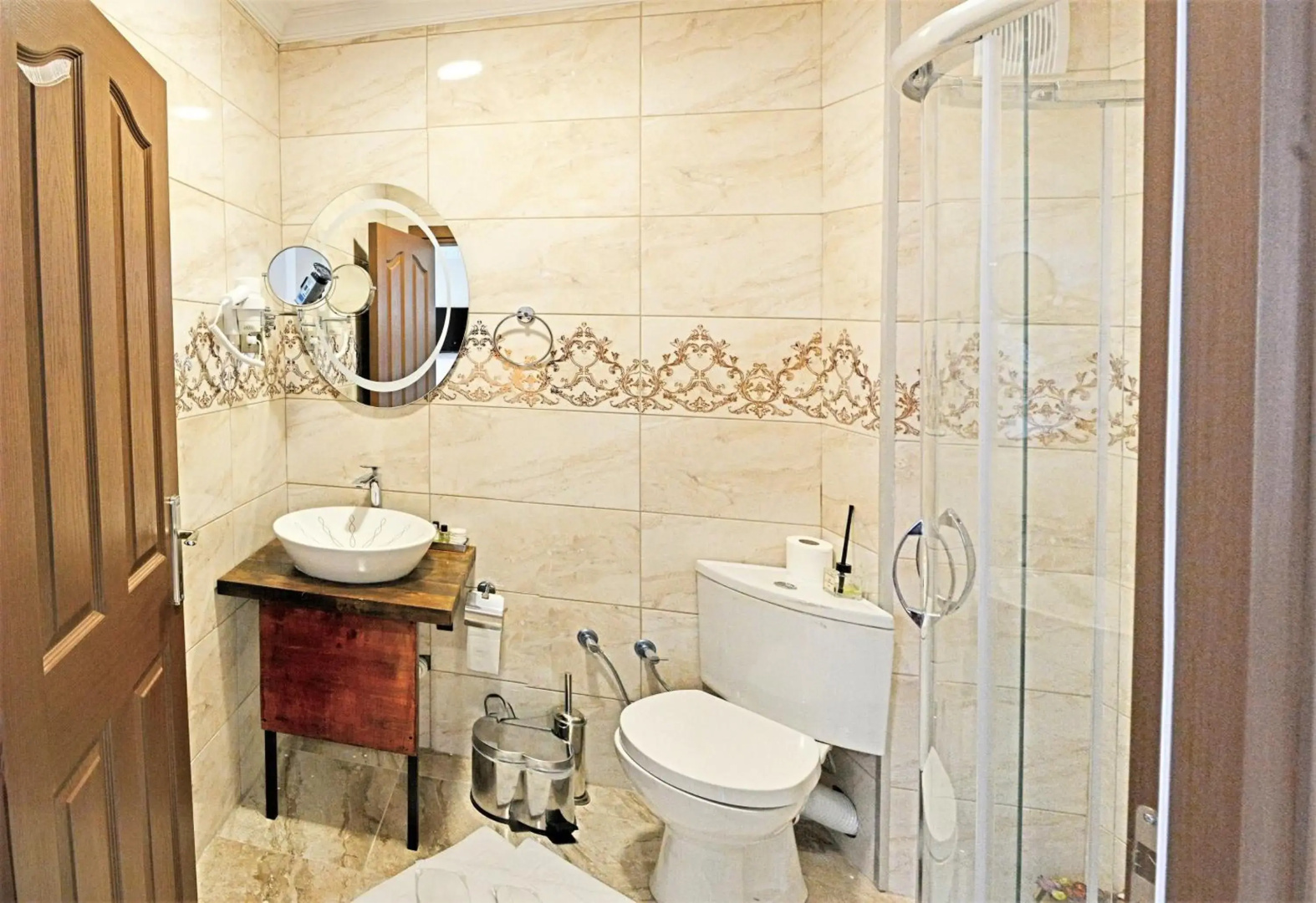 Photo - Sphendon Hotel