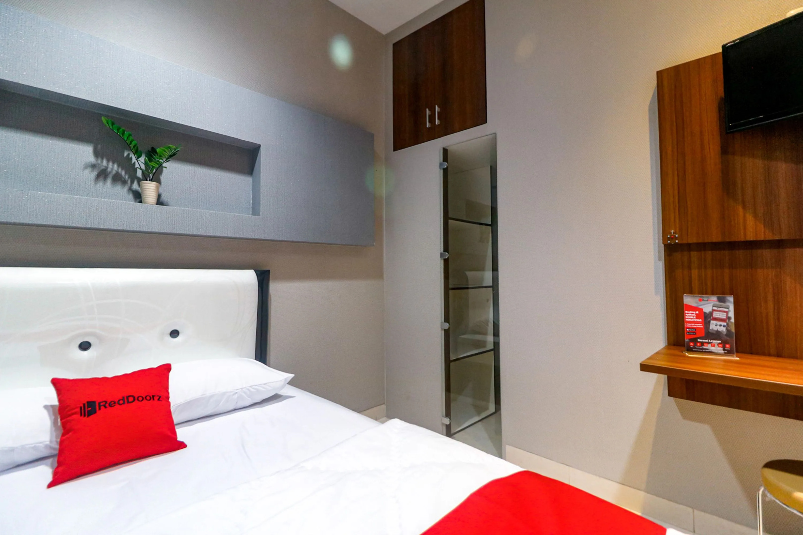 Foto - RedDoorz near Kebon Jeruk Jakarta