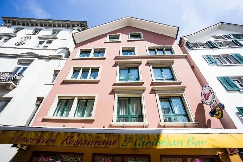 Photo - Hotel California