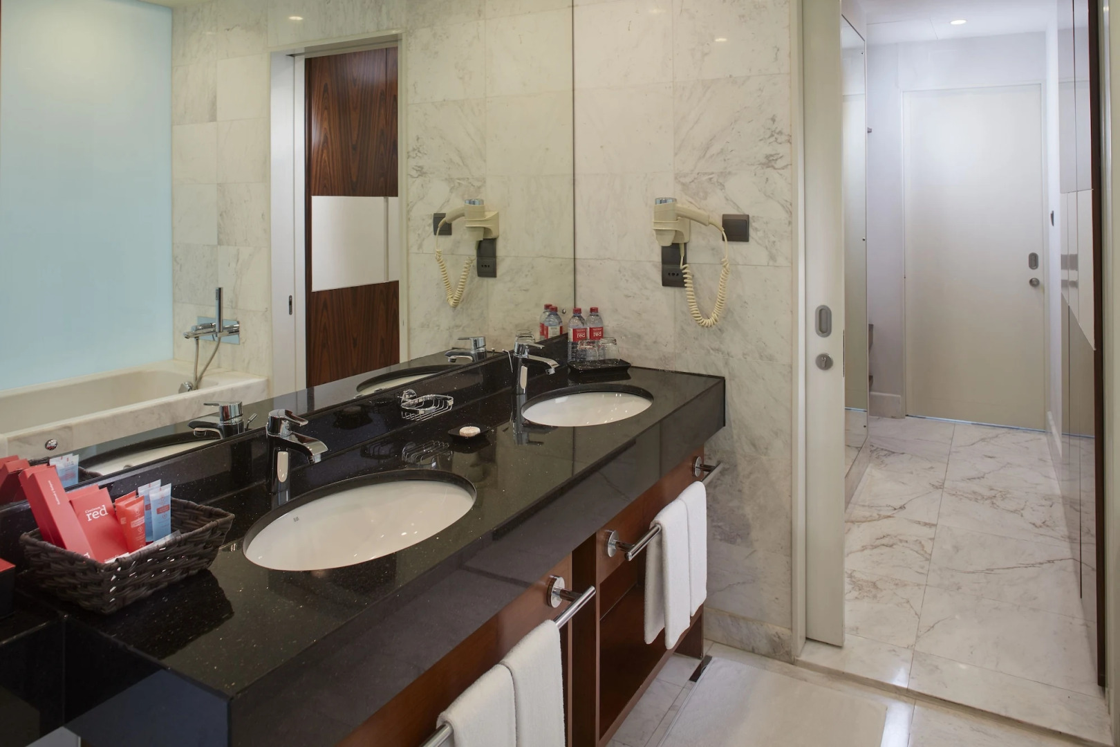 Foto - Cinnamon Red Colombo