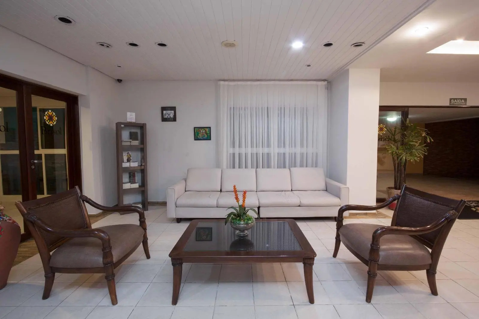 Photo - Tambau Beach Hotel