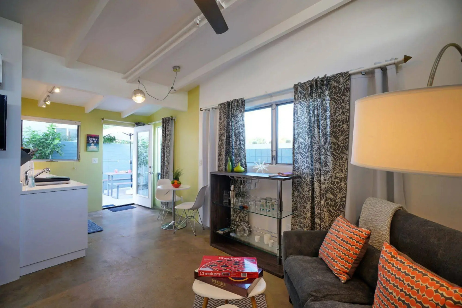 Foto - The Wesley by AvantStay Mid-Century Modern Oasis with Pool