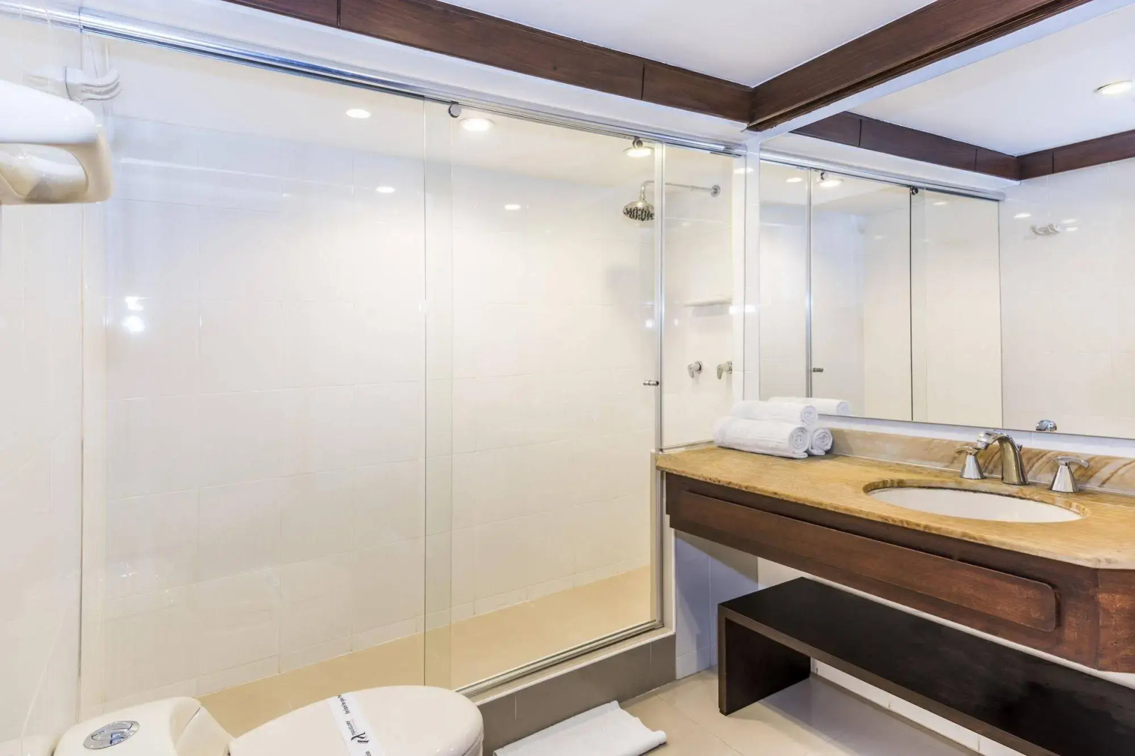 Photo - Travelers Suites Condominio Plenitud
