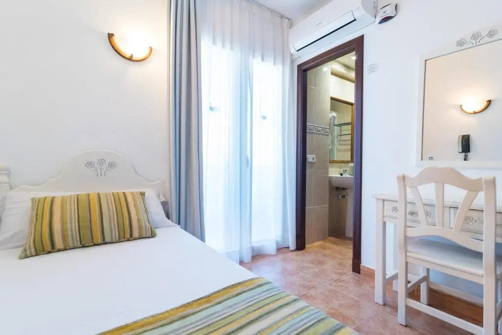 Photo - Hotel Ses Puntetes
