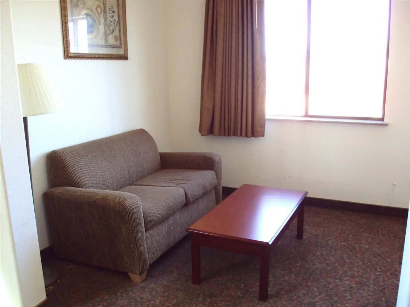 Foto - Tropicana Inn and Suites