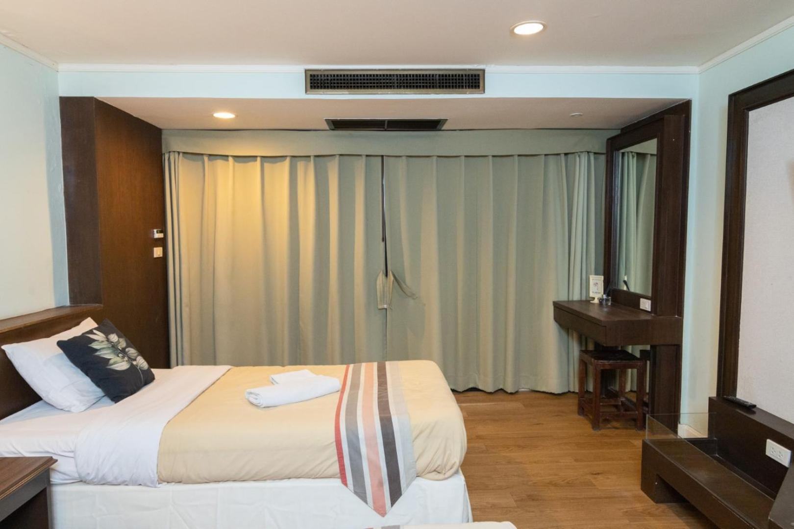 Photo - The Jomtien Twelve