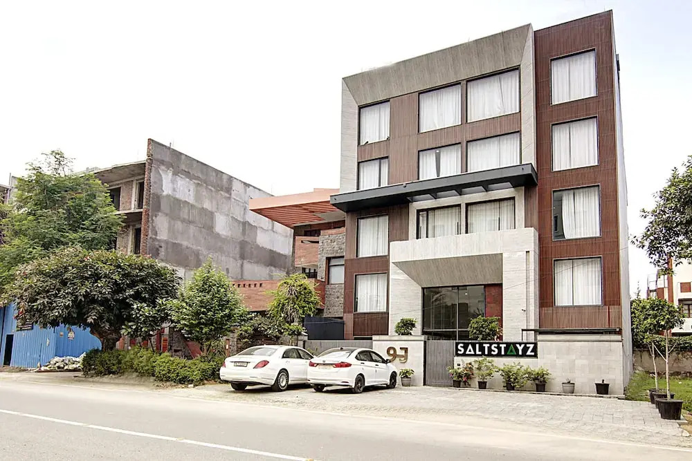 Photo - Saltstayz Premier - Cyber Hub