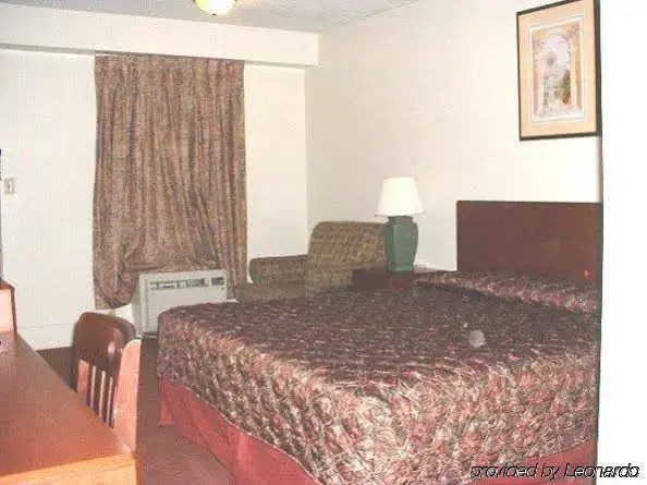 Photo - Hilltop Inn