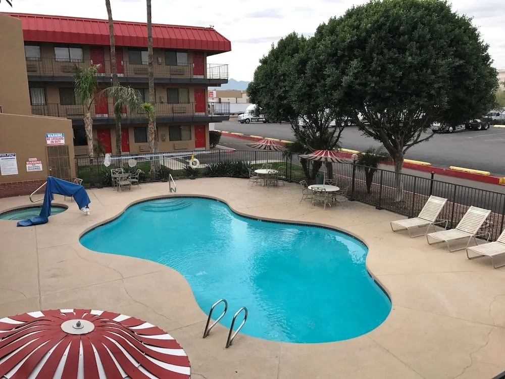 Foto - Travelers Inn - Phoenix