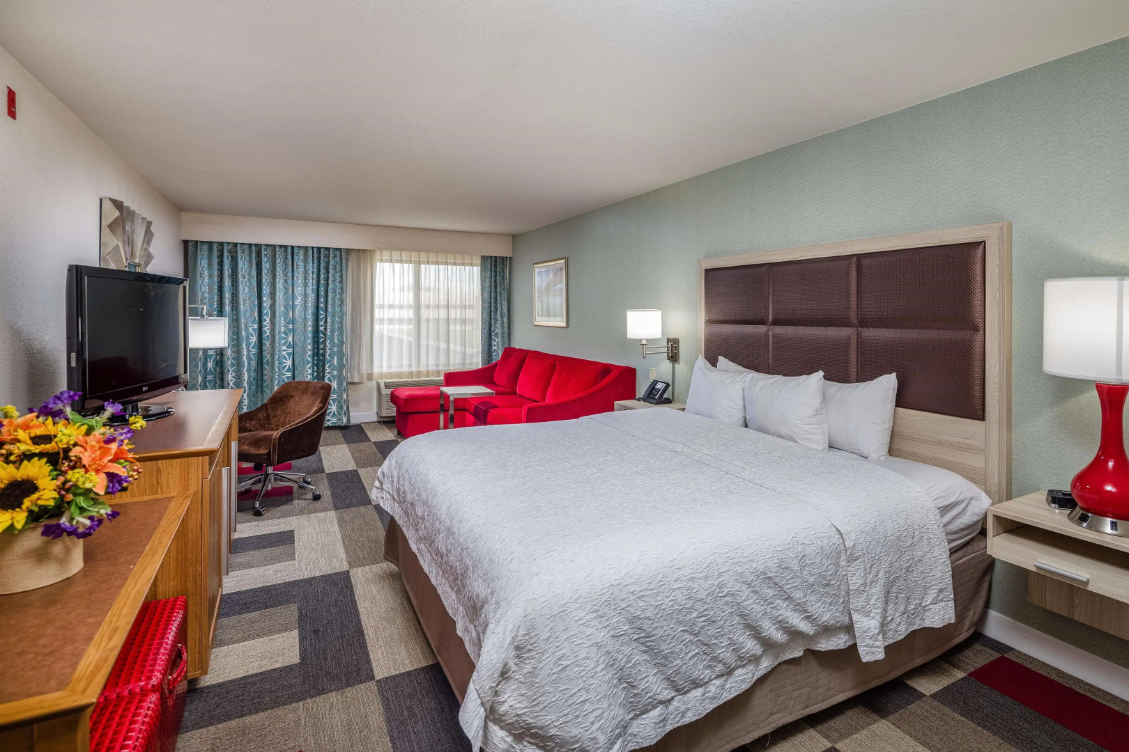 Photo - Hampton Inn San Francisco Airport