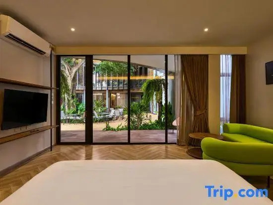 Photo - Red Door Samsen Hotel, Bangkok