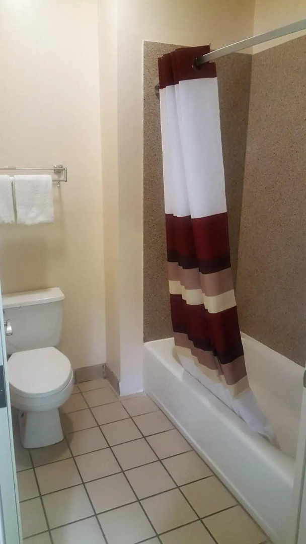 Photo - Red Roof Inn & Suites Houston – Humble/IAH Airport