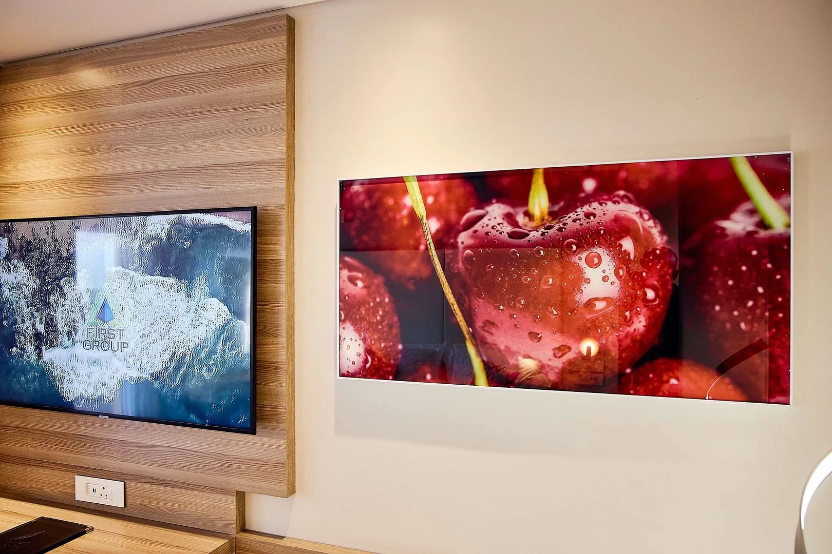 Foto - First Group Riviera Suites