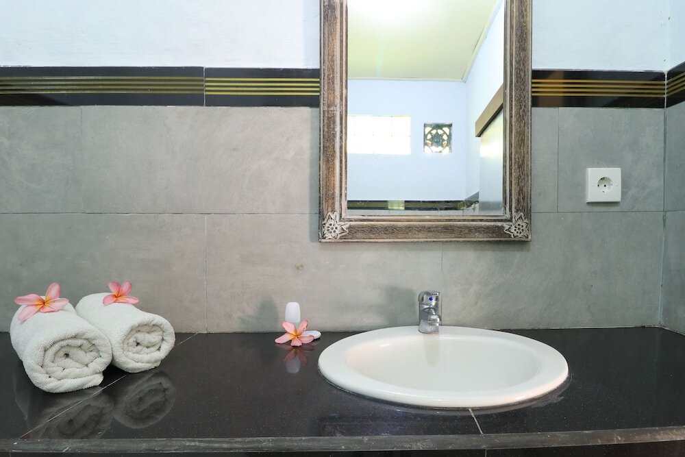 Photo - Sari Bamboo Bungalows