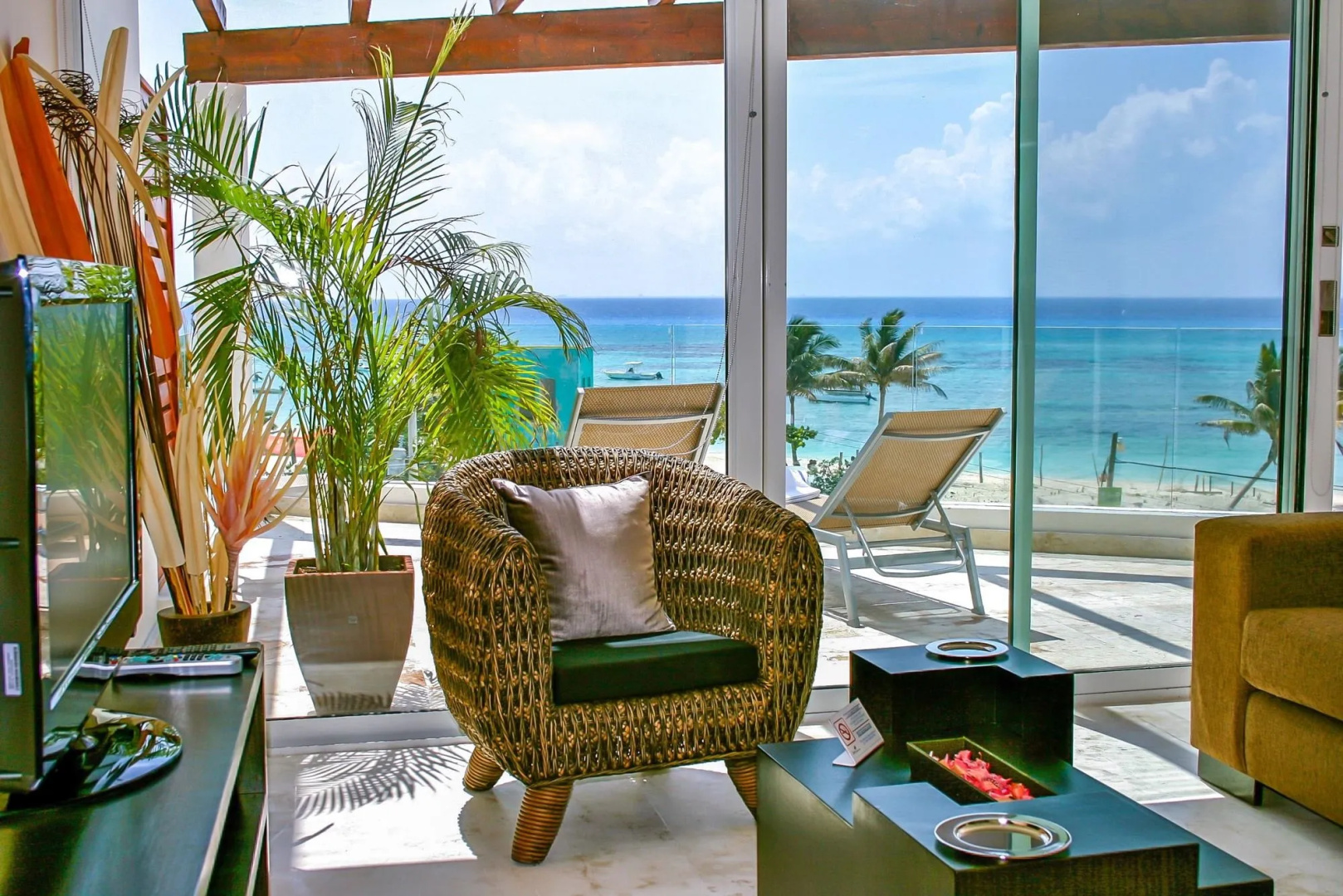 Foto - The Elements Oceanfront & Beachside Condo Hotel