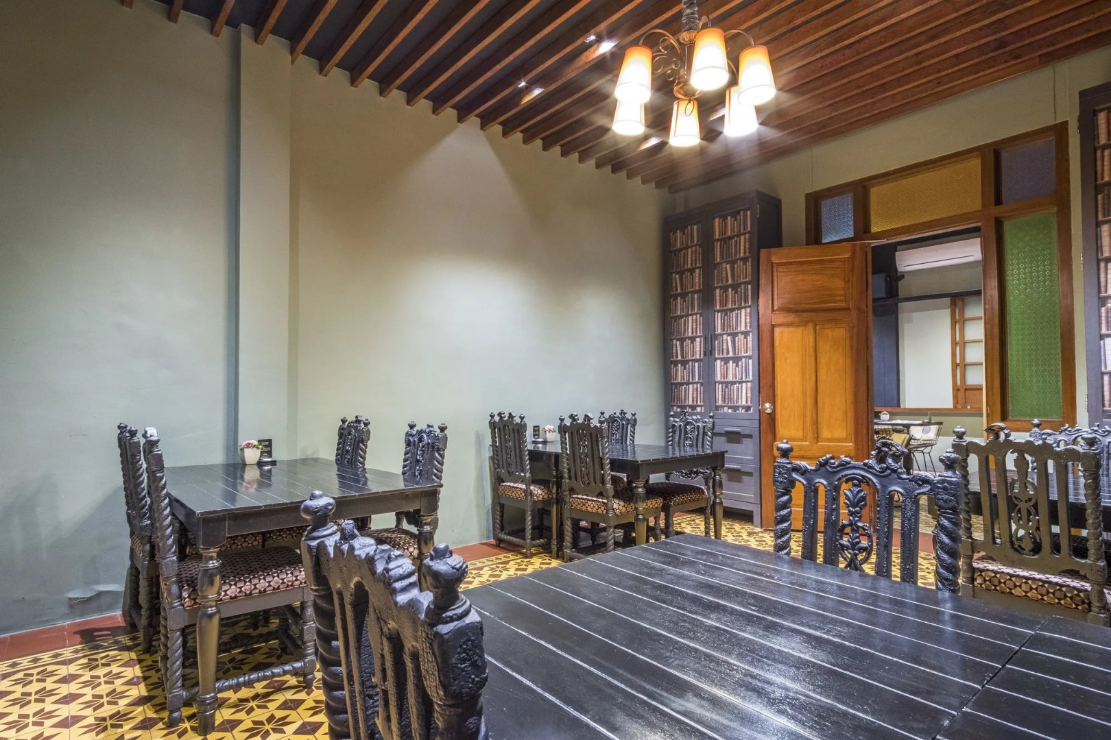 Photo - The Henry Hotel Manila