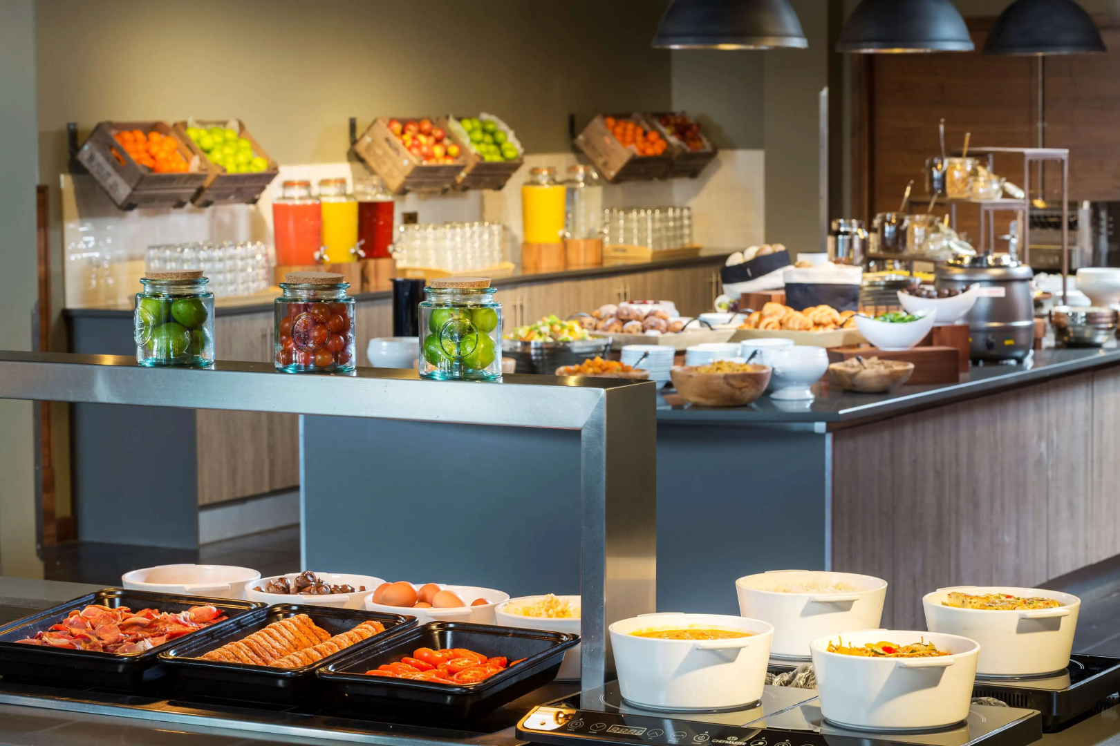 Photo - Radisson RED London Heathrow