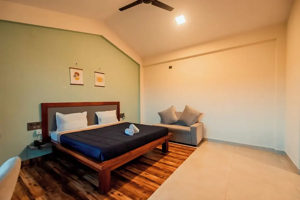 Commune18 Resorts