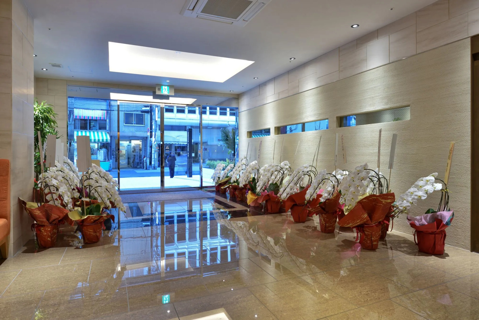 Foto - Lub d Osaka Honmachi - Near Dotonbori & Next to Hommachi Station