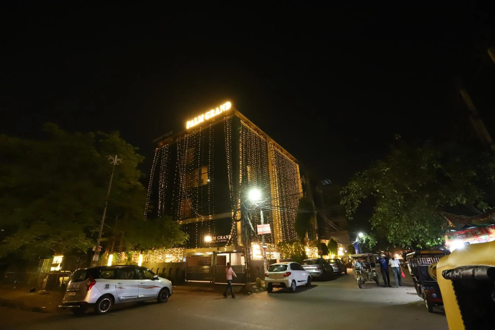 Foto - Hotel Palm Grand Naraina New Delhi - Couple Friendly Local IDs Accepted