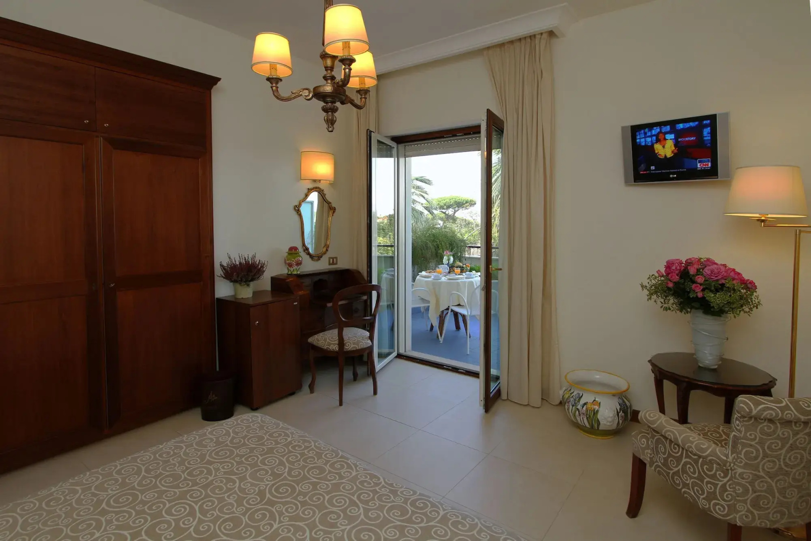 Photo - Hotel Alpha