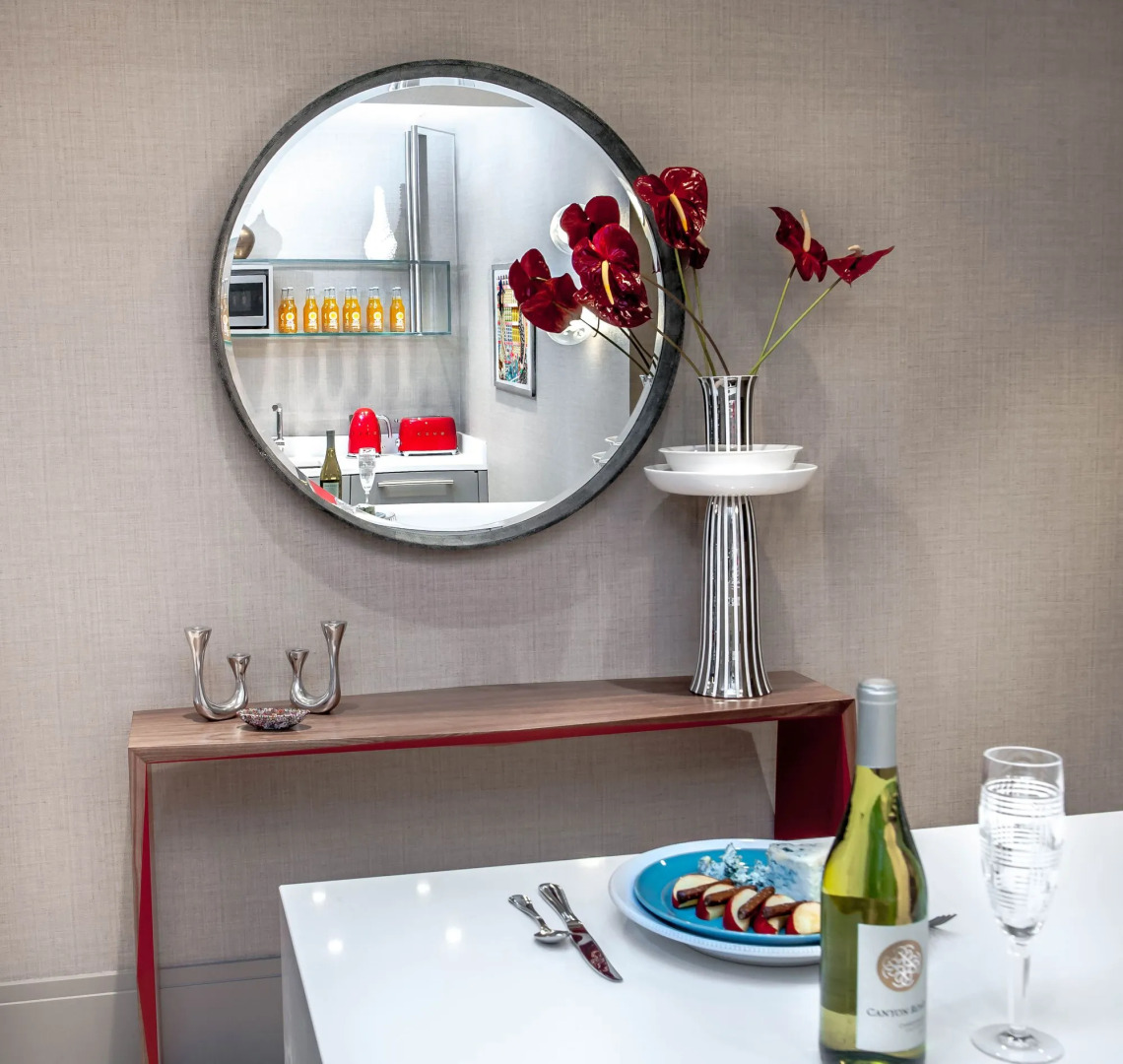 Photo - Lombardy Hotel