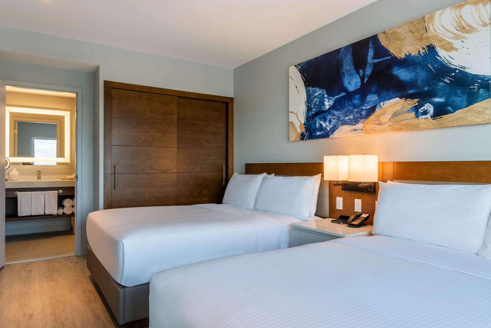 Photo - Embassy Suites By Hilton Aruba Beach Resort