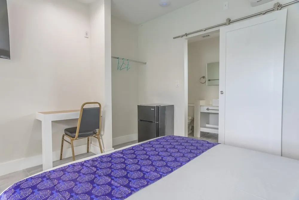 Photo - The Biscayne Hotel