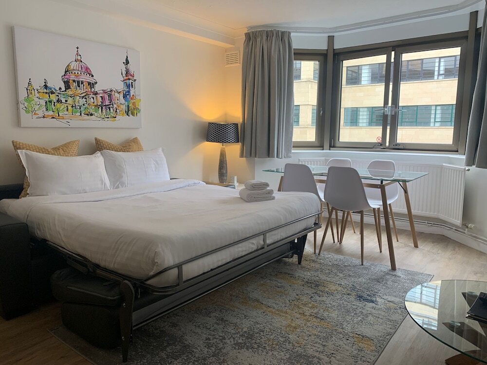 Photo - Marlyn Lodge – City of London