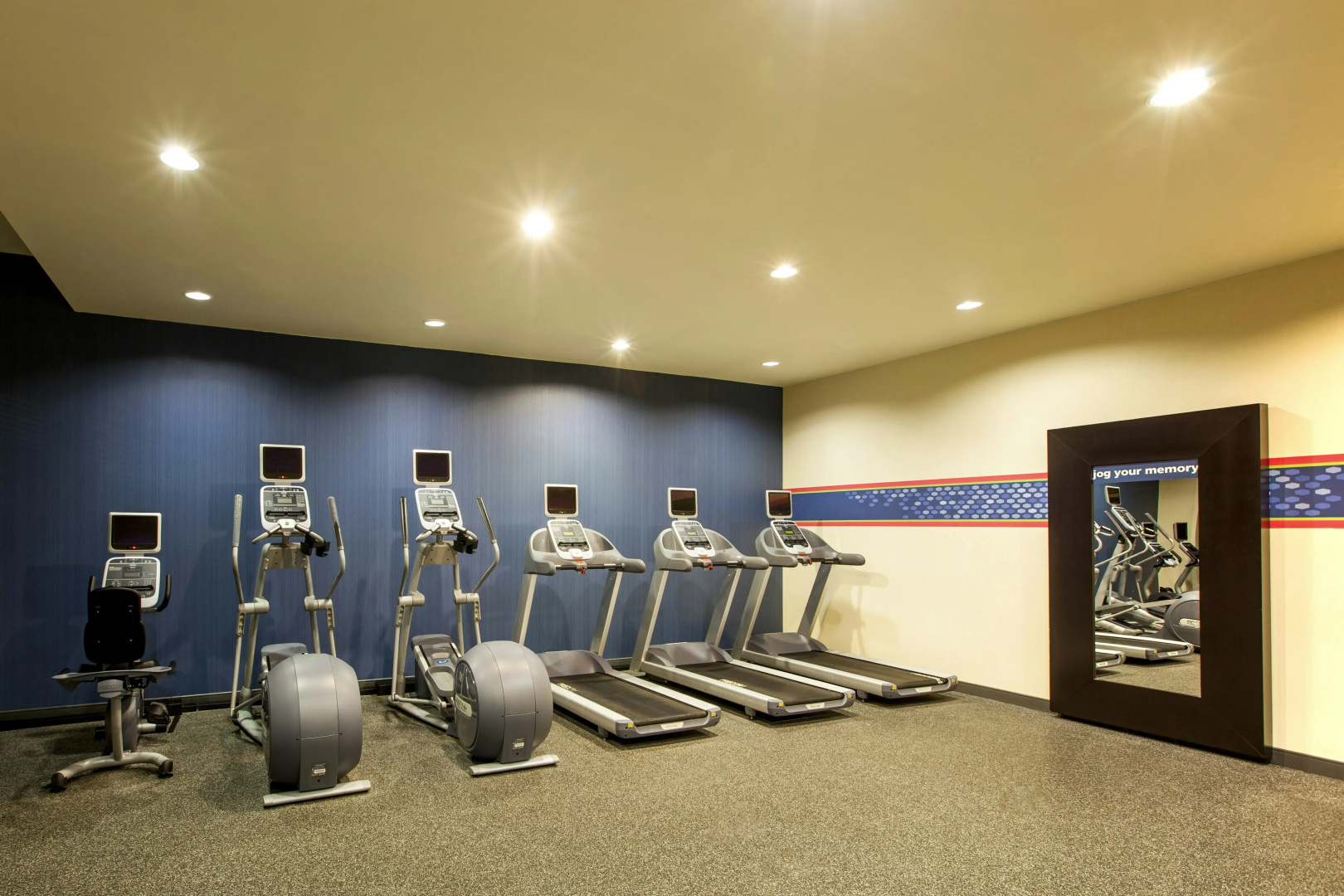 Photo - Hampton Inn New York - LaGuardia Airport
