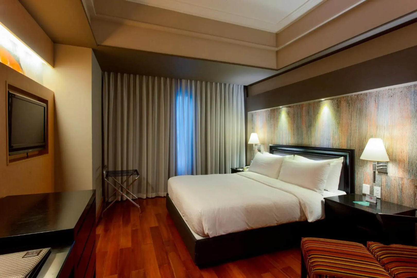 Photo - The Bellevue Manila