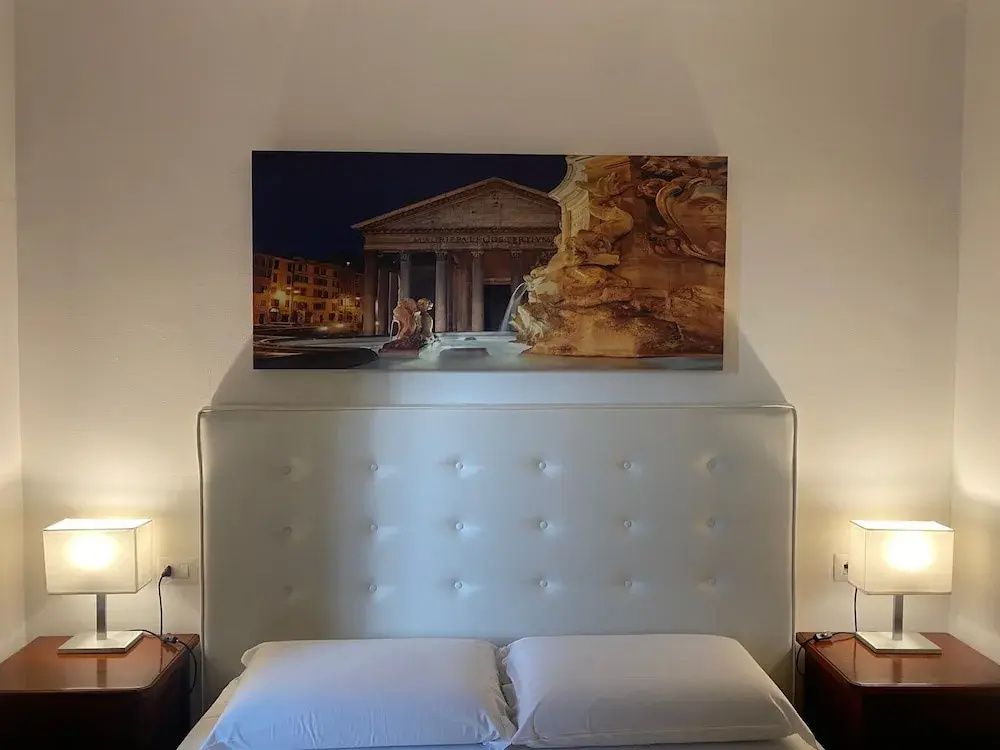 Photo - Romulus Rooms by Hostand