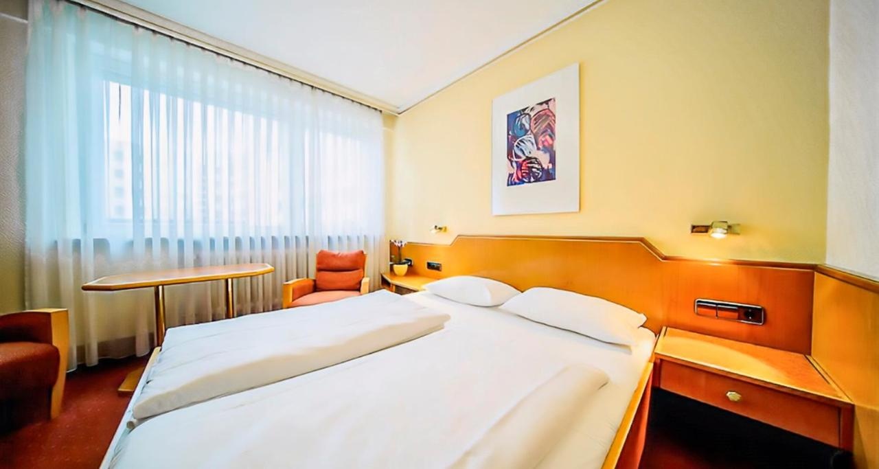 Photo - PLAZA INN Rieker Stuttgart Hauptbahnhof
