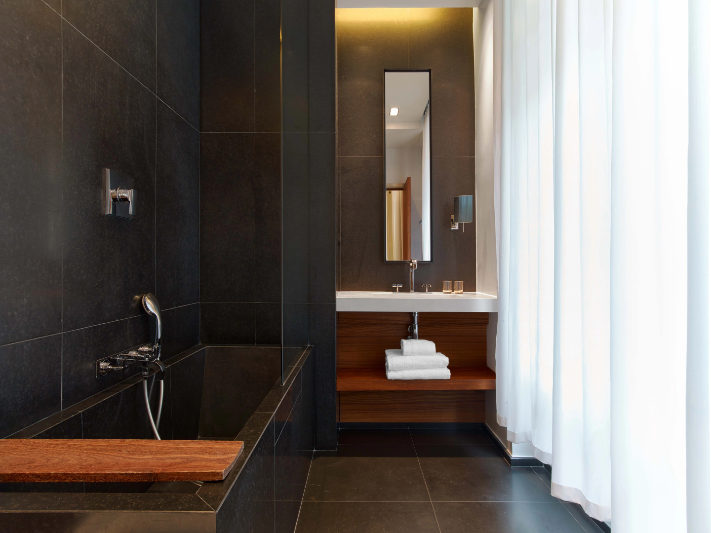 Photo - Le Metropolitan, Paris Tour Eiffel, a Tribute Portfolio Hotel