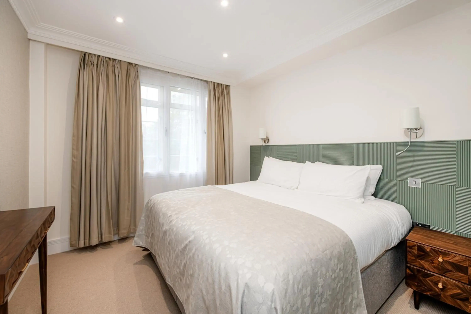 Photo - Fountain House Apartments - Hyde Park, London