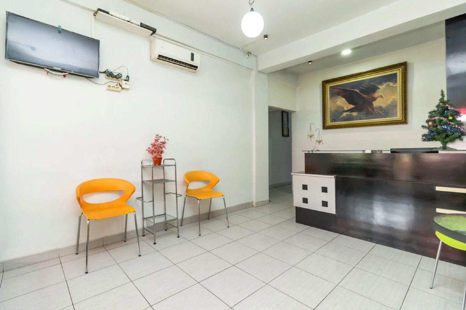 Foto - Reddoorz near Gajah Mada Plaza 2