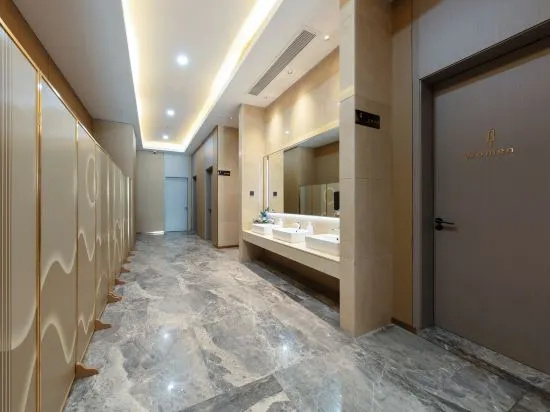 Lavande Hotel(Humen high speed railway station store of Dongguan Convention and Exhibition Center)