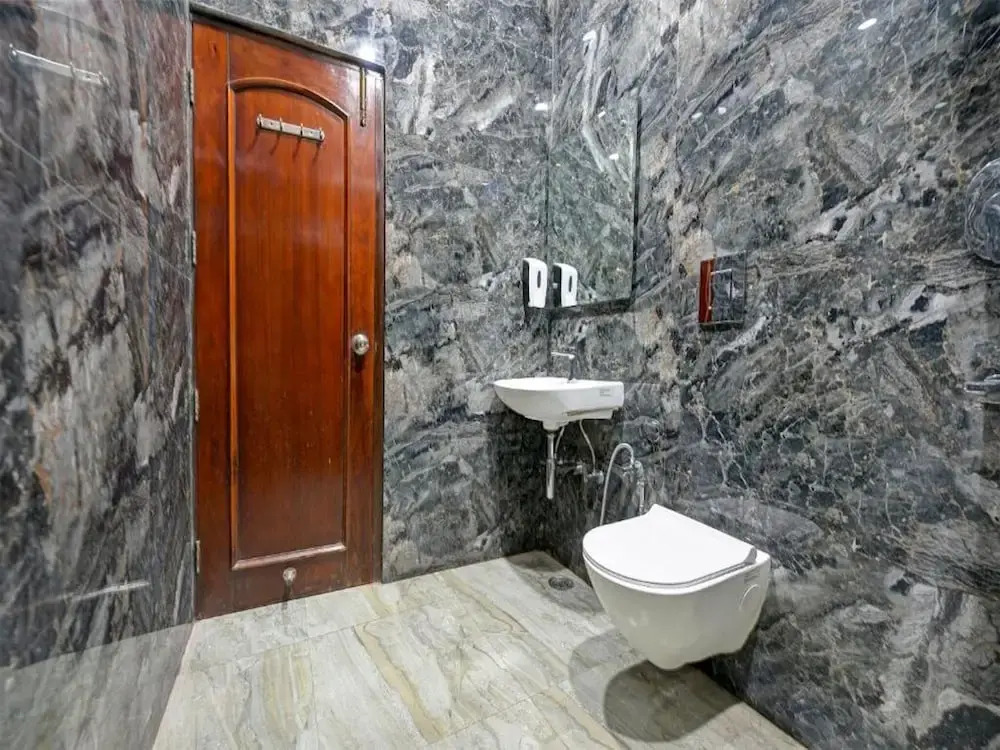 Foto - Hotel Legend International -Just a min walk from New Delhi Railway Station