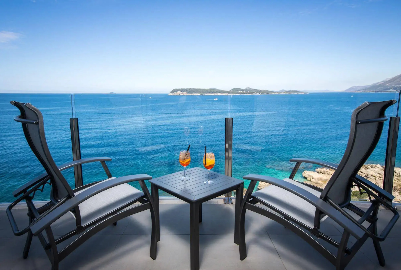 Photo - Royal Blue Hotel