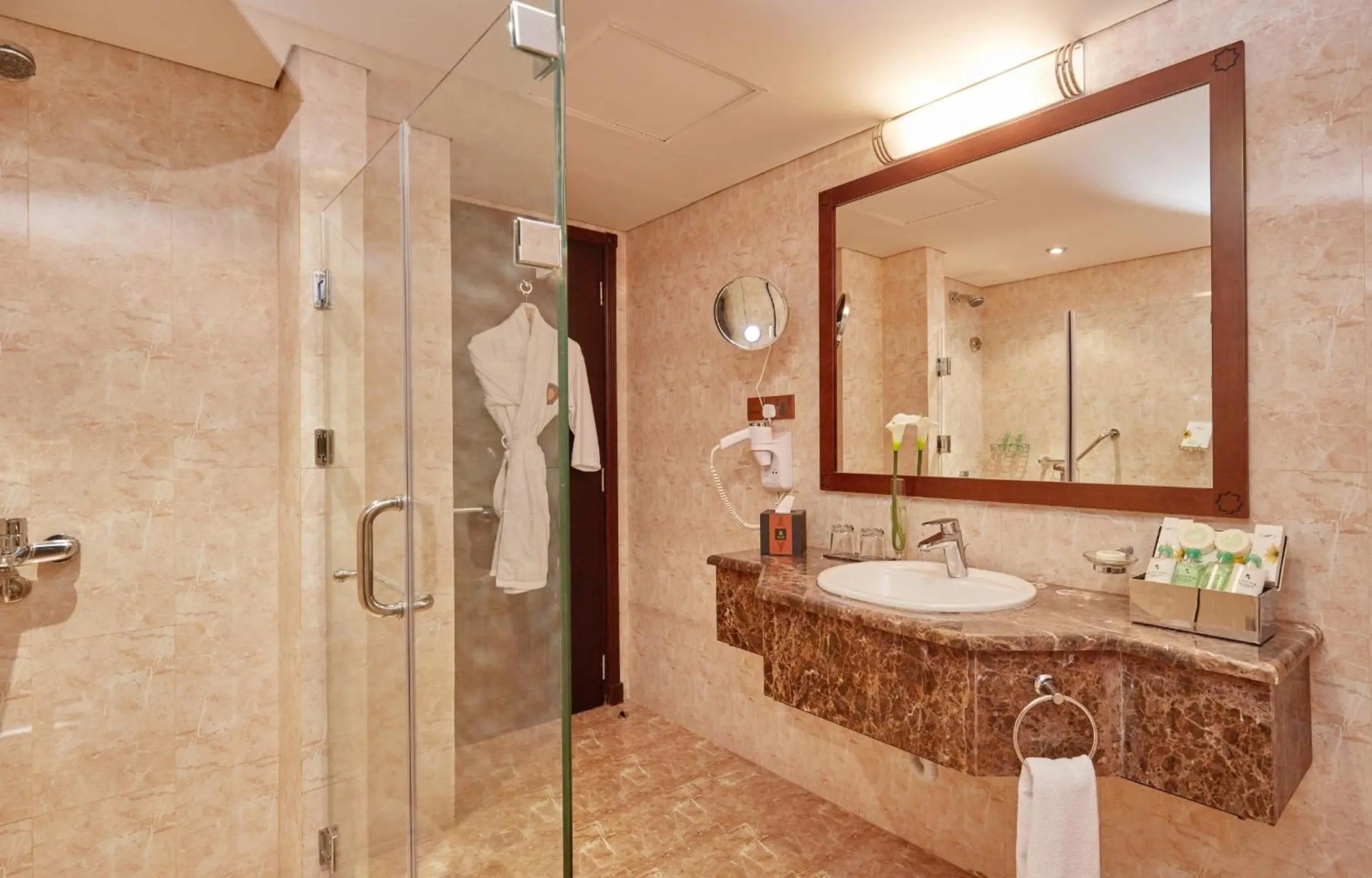Photo - Dallah Taibah Hotel