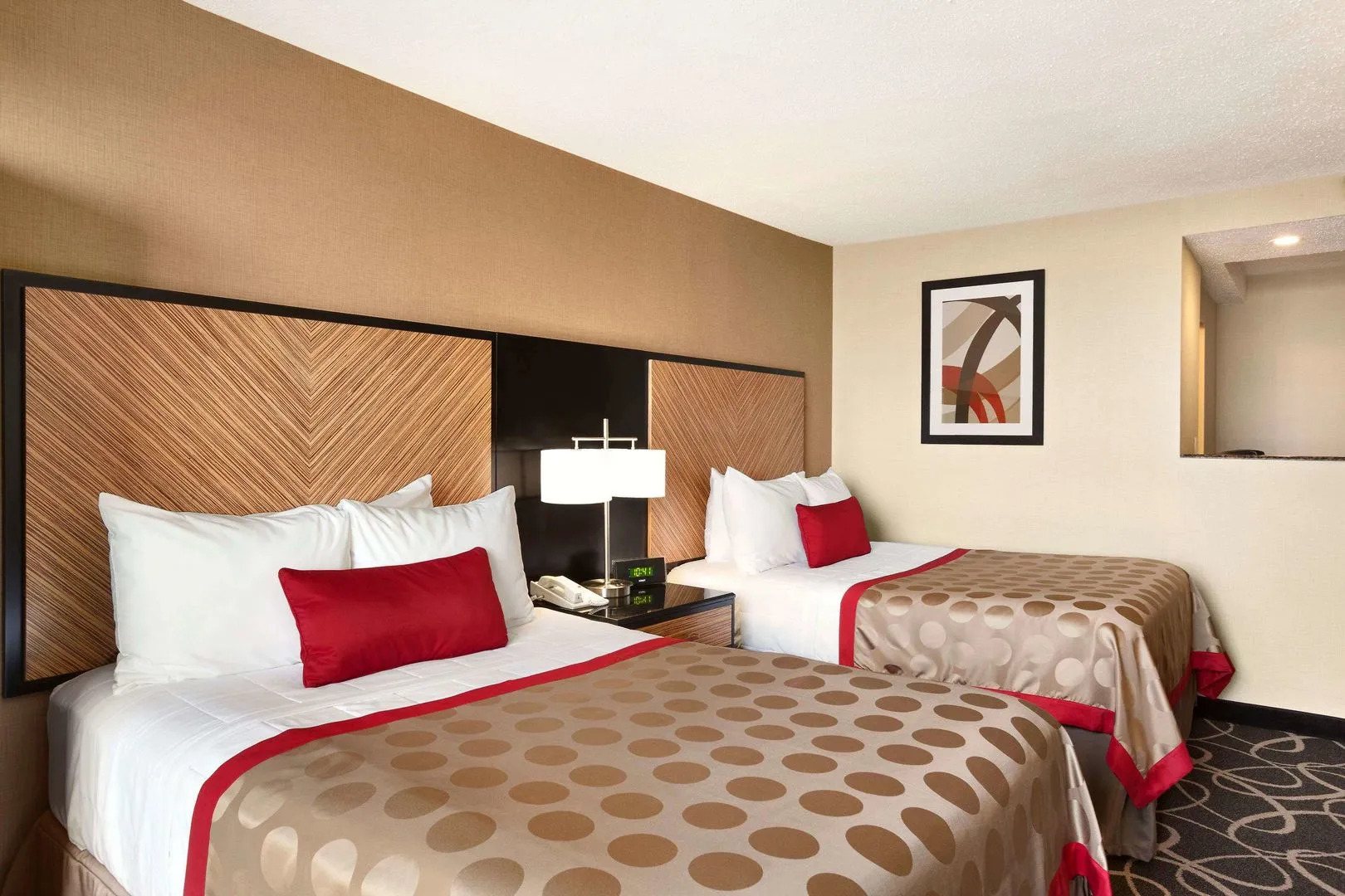 Photo - Holiday Inn Newark International Airport